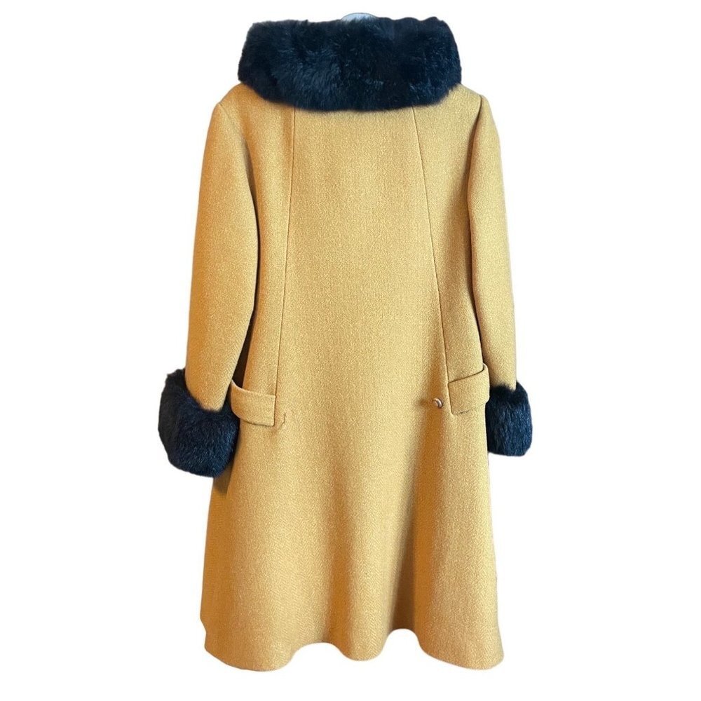 Vintage 60s Yellow Mod Swing Coat with Faux Fur Trim - Picture 2 of 9